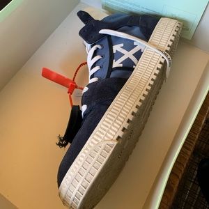 Off-white off court 3.0
